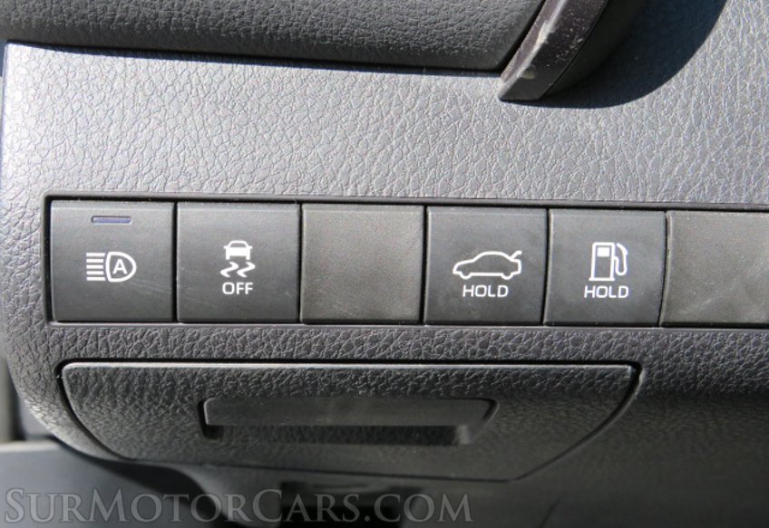 2019 Toyota Camry - Image 36