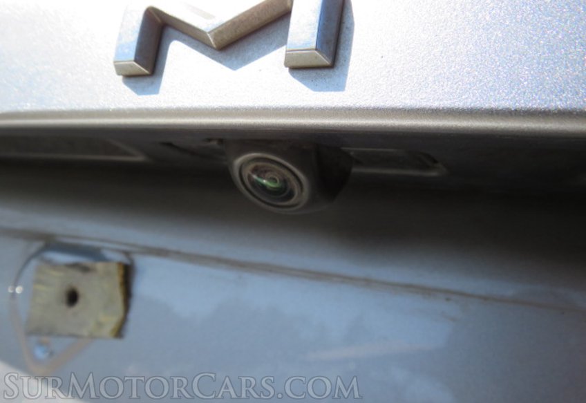 2019 Toyota Camry - Image 17