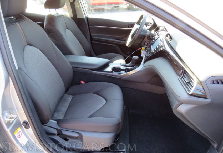 2019 Toyota Camry - Image 24