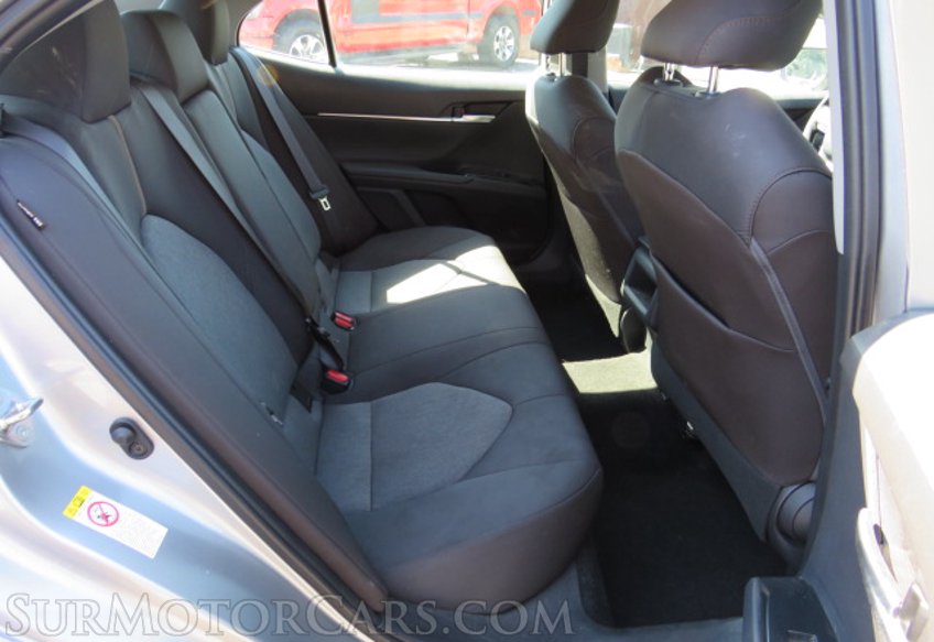 2019 Toyota Camry - Image 28