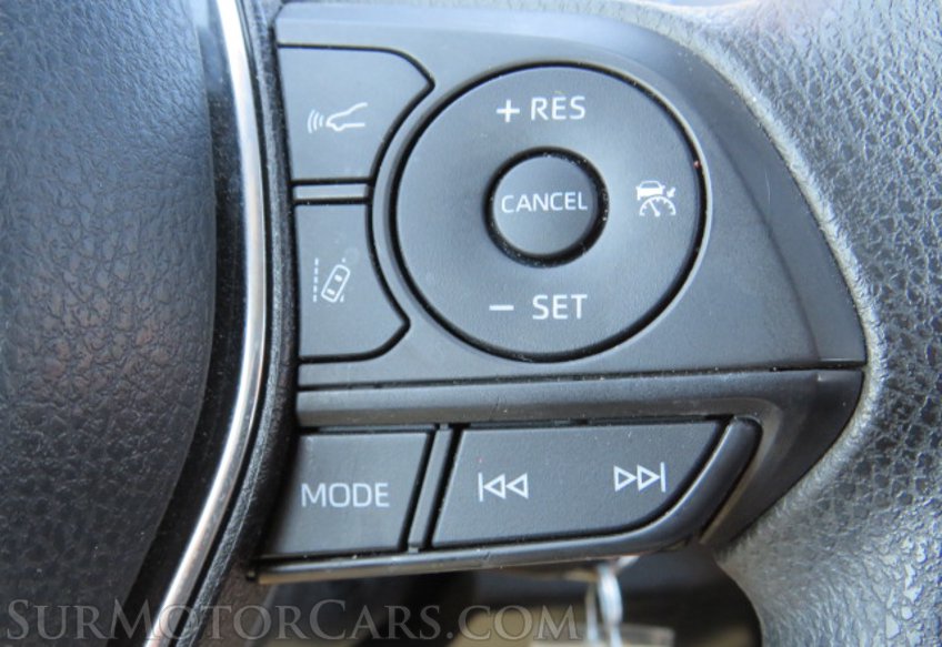 2019 Toyota Camry - Image 33