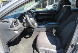 2019 Toyota Camry - Image 25