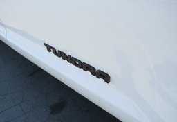 2014 Toyota Tundra  Truck - Image 23
