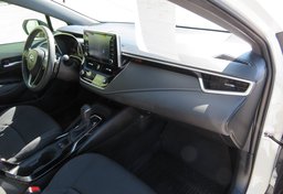2019 Toyota Corolla Hatchback - Image 28