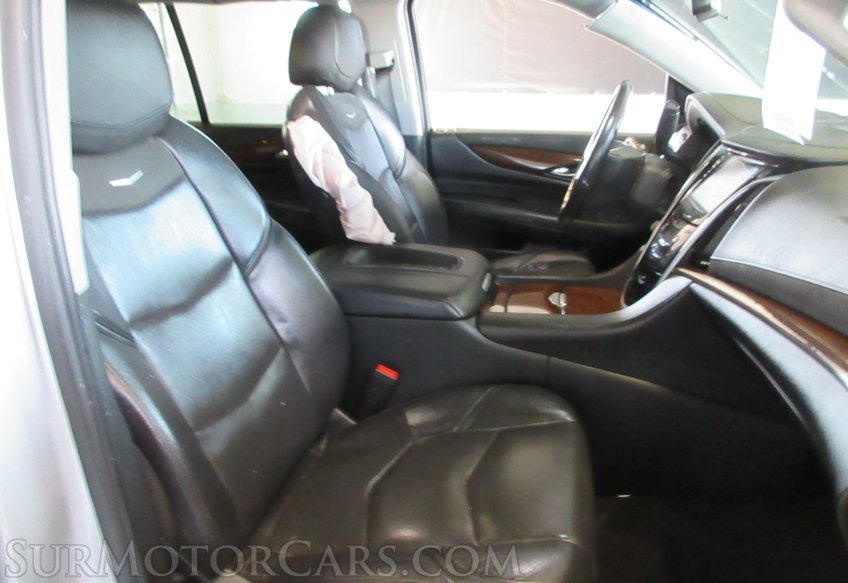 2020 Cadillac Escalade ESV - Image 25