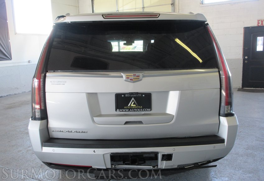 2020 Cadillac Escalade ESV - Image 13