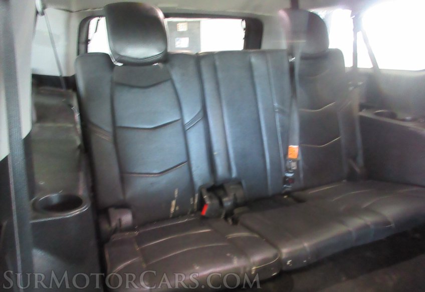 2020 Cadillac Escalade ESV - Image 28