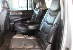 2020 Cadillac Escalade ESV - Image 31