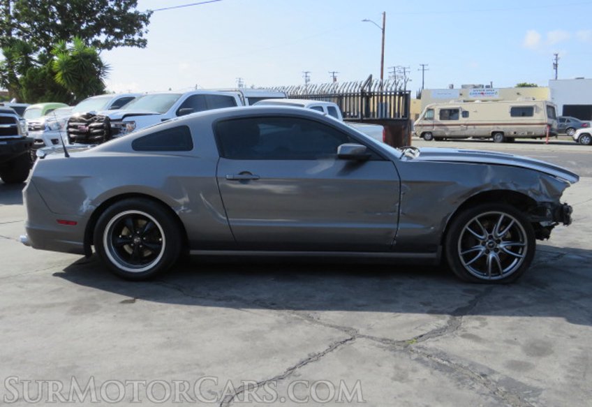 2014 Ford Mustang - Image 10