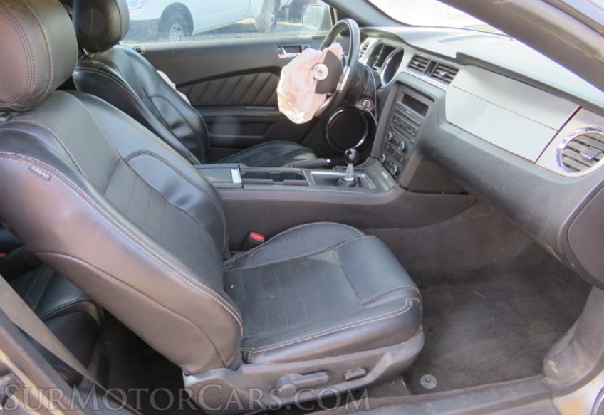 2014 Ford Mustang - Image 21