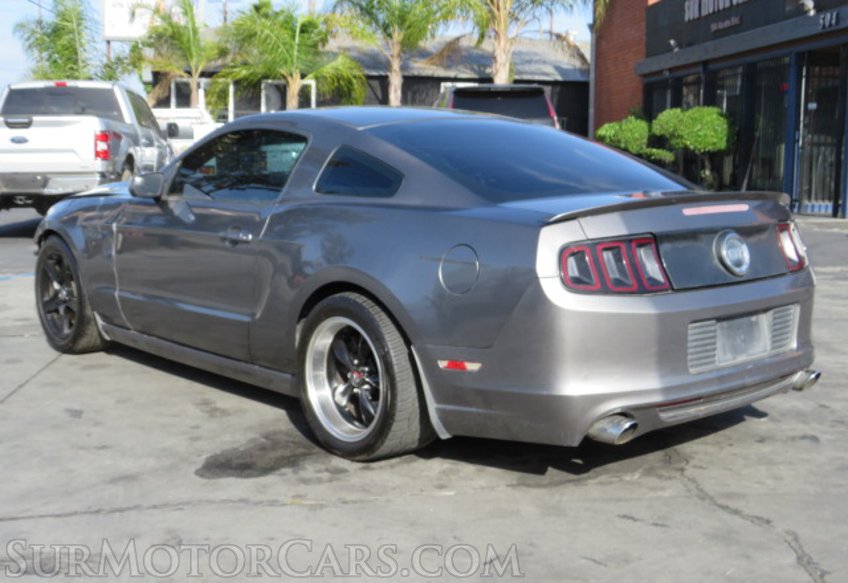 2014 Ford Mustang - Image 5