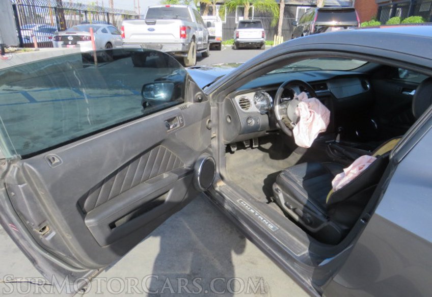 2014 Ford Mustang - Image 18