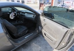 2014 Ford Mustang - Image 19