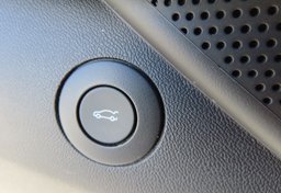 2019 Chevrolet Camaro SS - Image 33