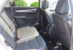 2019 Cadillac XT5 - Image 31