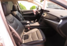 2019 Cadillac XT5 - Image 28