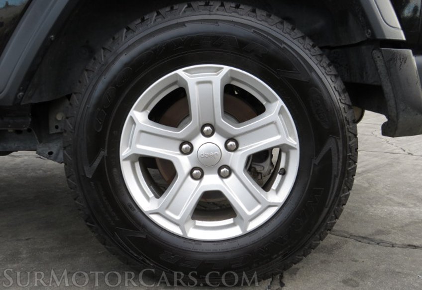 2020 Jeep Wrangler - Image 11