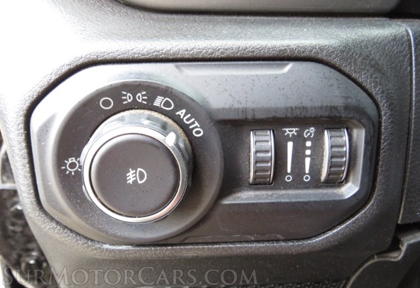 2020 Jeep Wrangler - Image 40