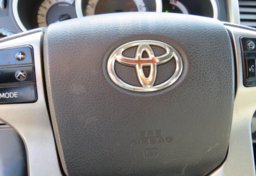 2012 Toyota Tacoma - Image 32
