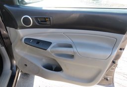 2012 Toyota Tacoma - Image 44