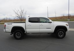 2021 Toyota Tacoma - Image 10