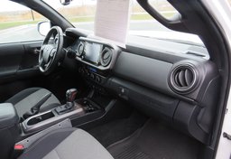 2021 Toyota Tacoma - Image 30