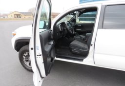 2021 Toyota Tacoma - Image 29