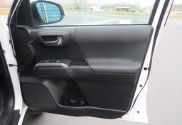 2021 Toyota Tacoma - Image 58