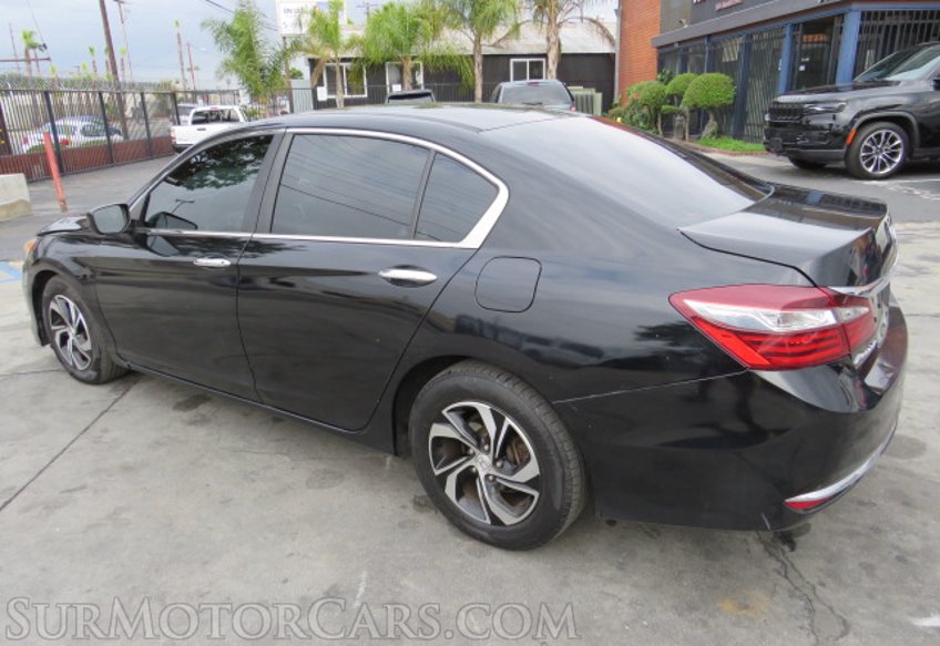 2017 Honda Accord Sedan - Image 9