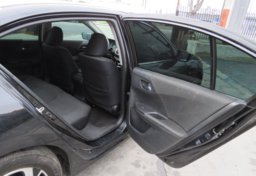 2017 Honda Accord Sedan - Image 22