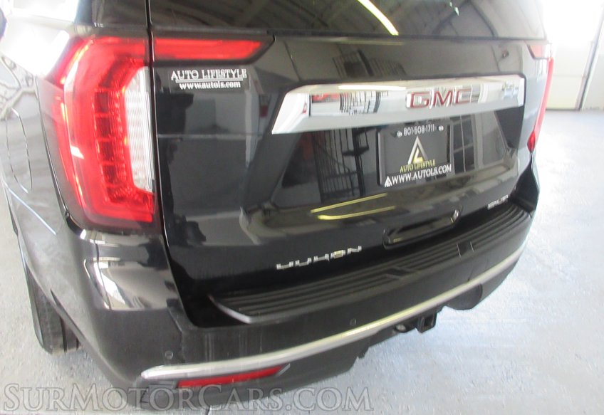 2021 GMC Yukon XL - Image 18