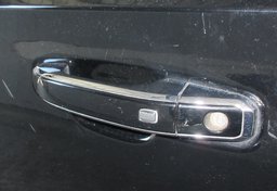 2021 GMC Yukon XL - Image 22