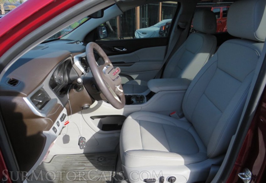 2020 GMC Acadia - Image 26
