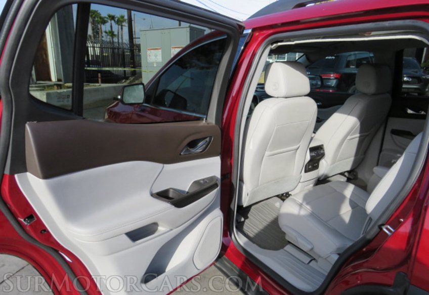 2020 GMC Acadia - Image 27