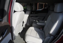 2020 GMC Acadia - Image 32