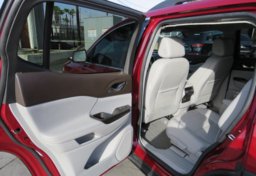 2020 GMC Acadia - Image 27