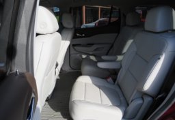 2020 GMC Acadia - Image 30