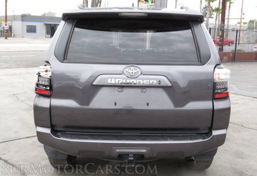 2021 Toyota 4Runner - Image 12