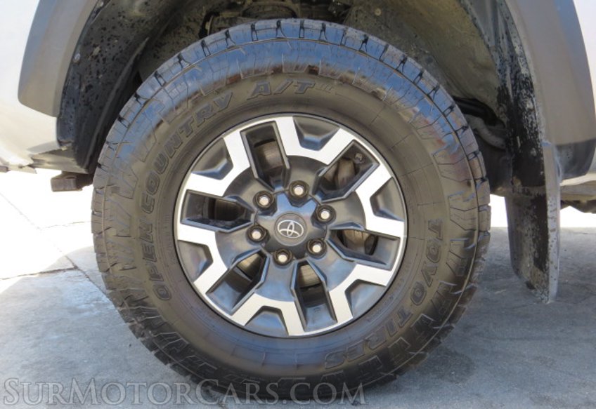 2017 Toyota Tacoma - Image 17