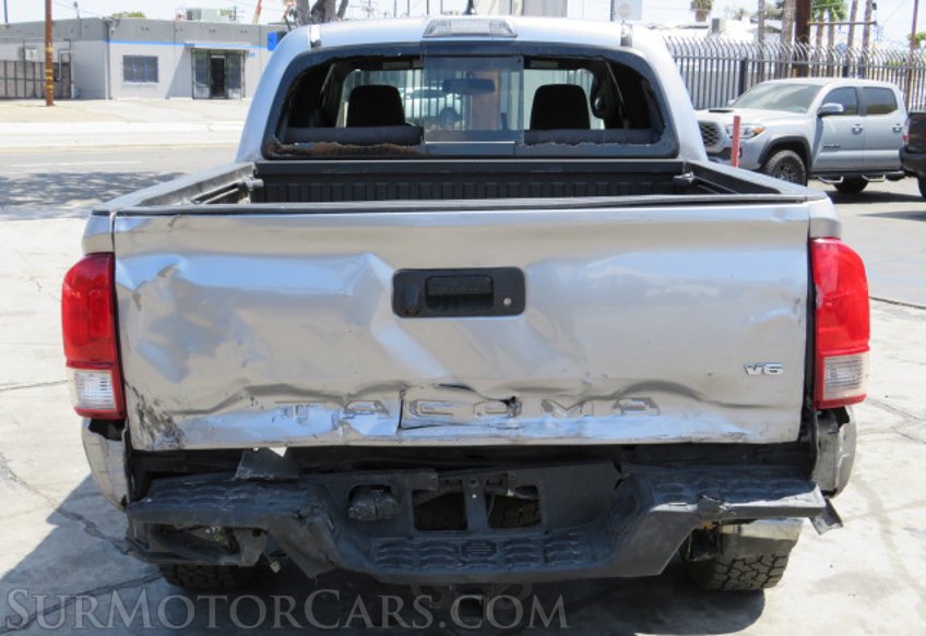 2017 Toyota Tacoma - Image 10