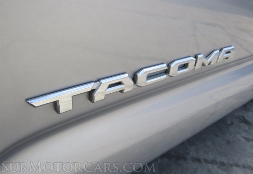 2017 Toyota Tacoma - Image 20