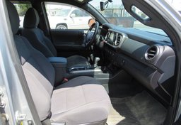2017 Toyota Tacoma - Image 28