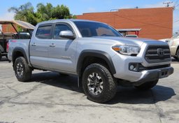 2017 Toyota Tacoma - Image 3