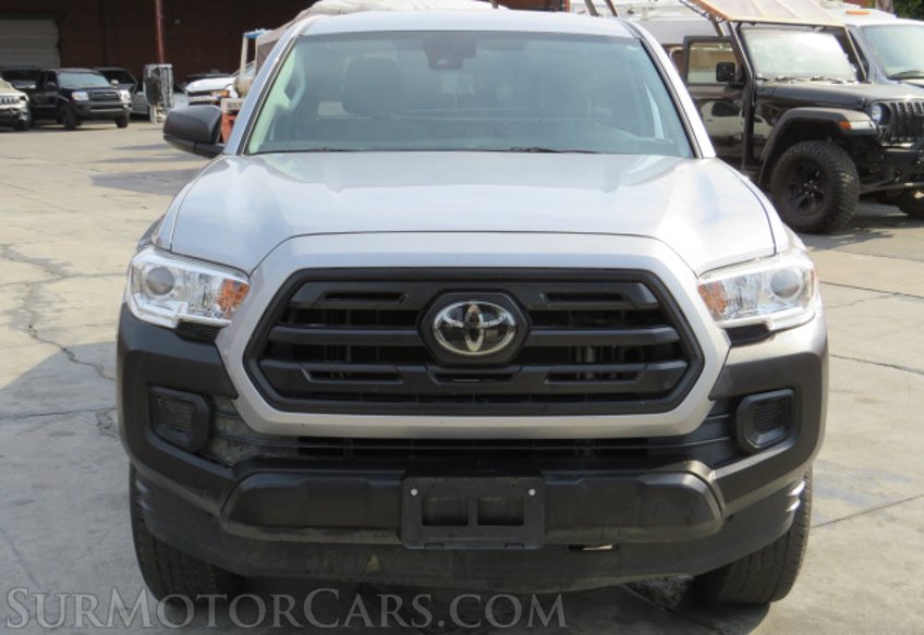 2019 Toyota Tacoma - Image 9