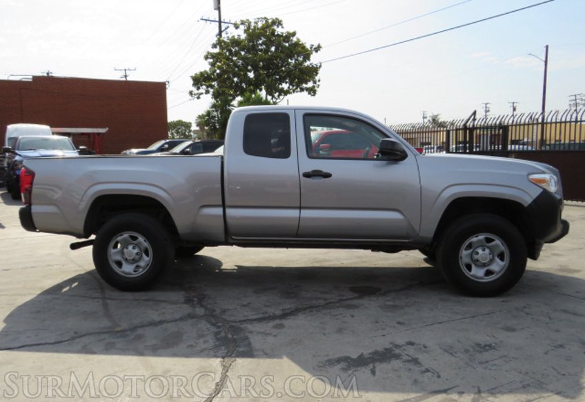 2019 Toyota Tacoma - Image 11