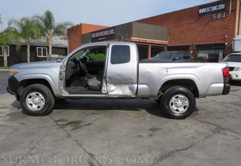 2019 Toyota Tacoma - Image 12