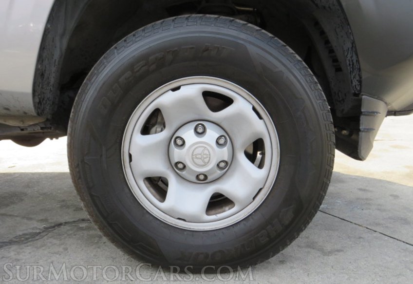 2019 Toyota Tacoma - Image 17