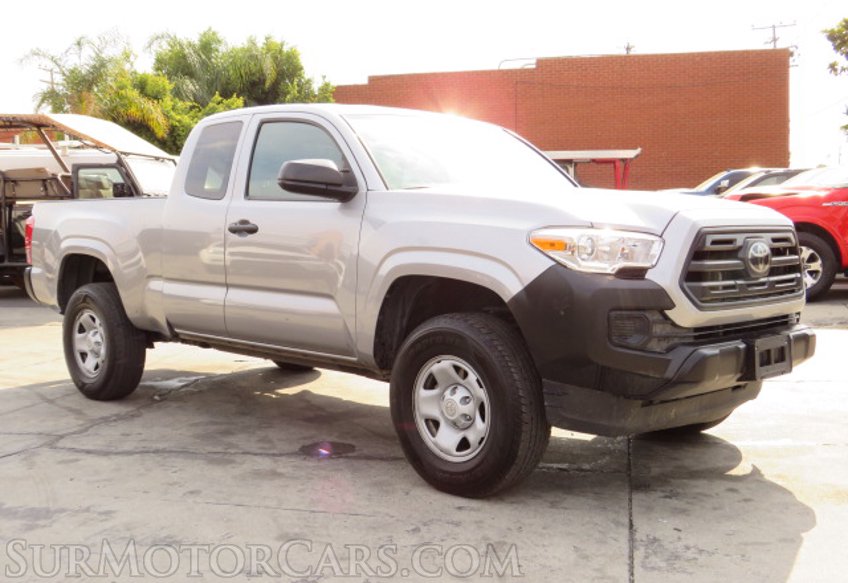 2019 Toyota Tacoma - Image 3