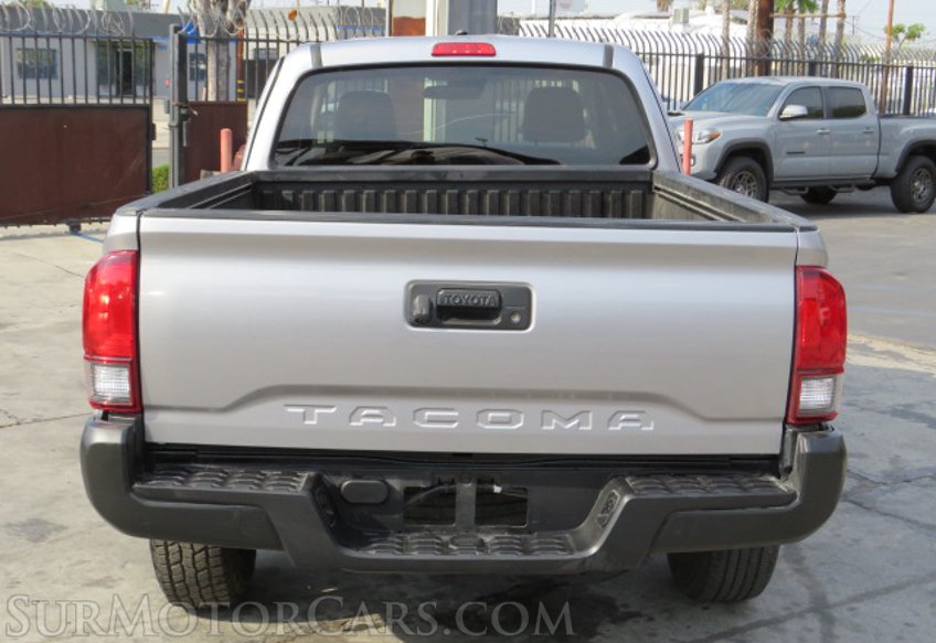 2019 Toyota Tacoma - Image 10