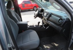 2019 Toyota Tacoma - Image 25